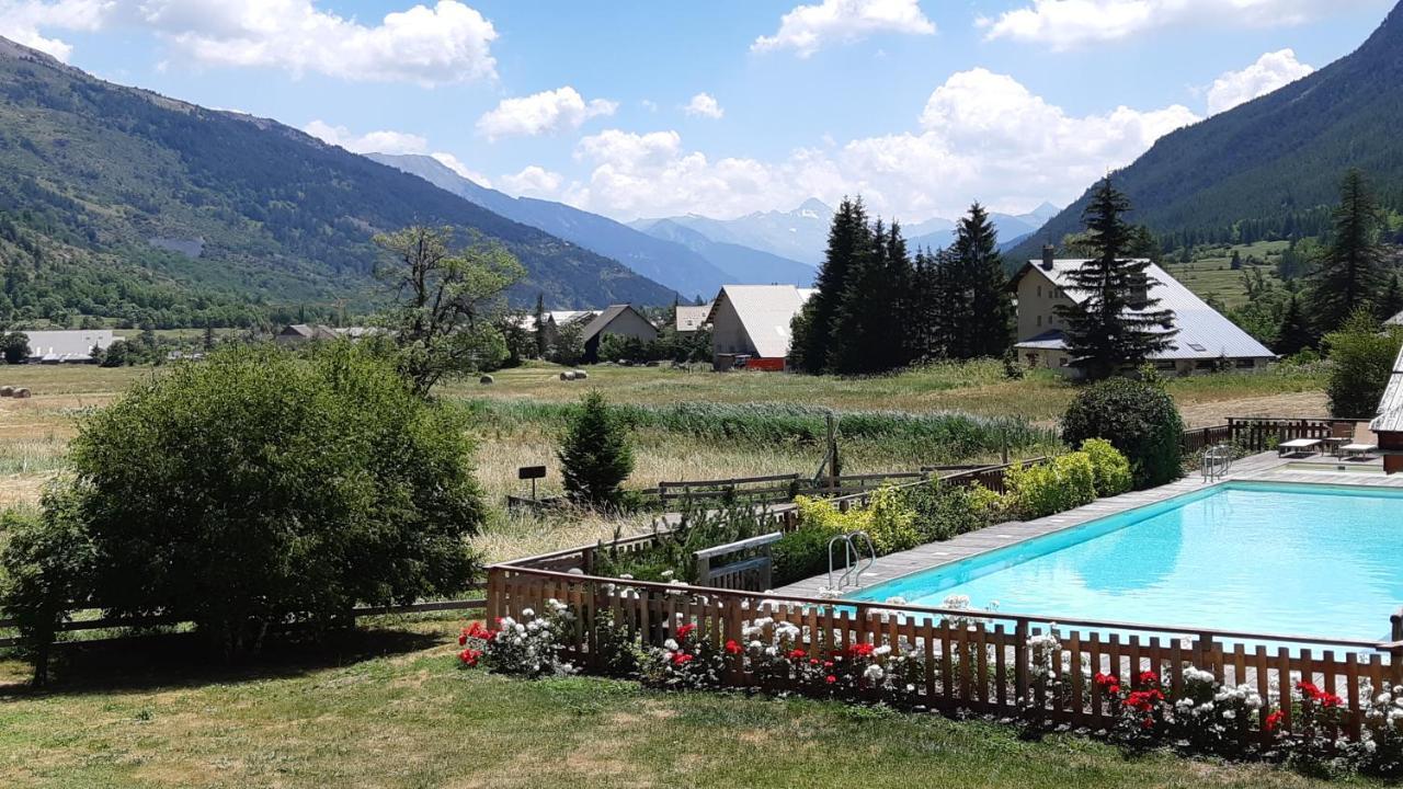 Appartements De La Chamoissiere Le Monetier-les-Bains Luaran gambar